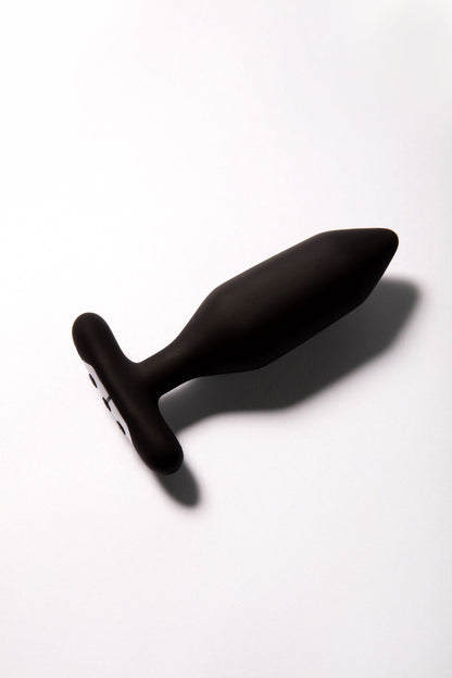 Onyx Vibrating Plug